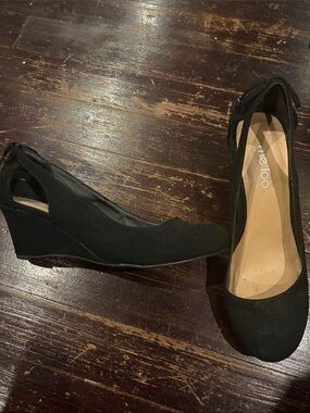 me too Black Suede Wedge Heels with Ankle Tie Size 8